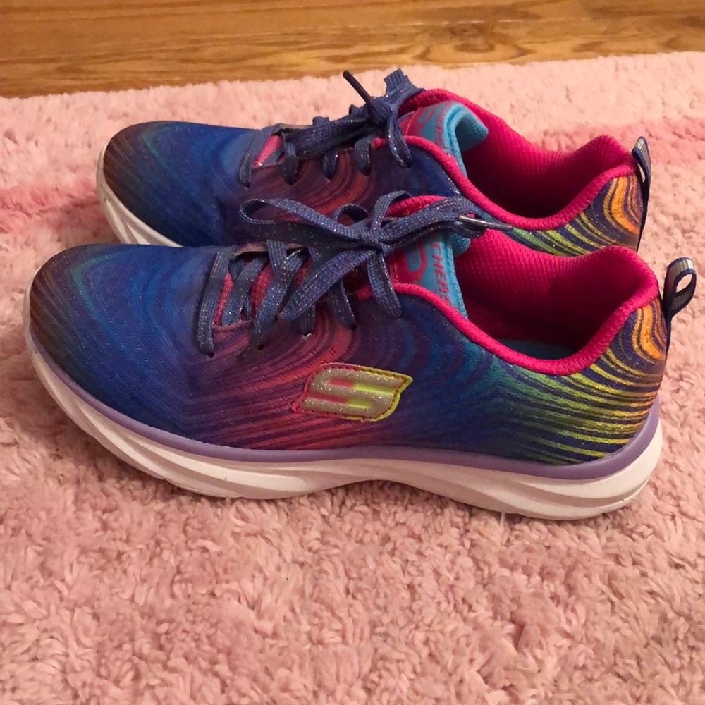 Girls Skechers sneakers